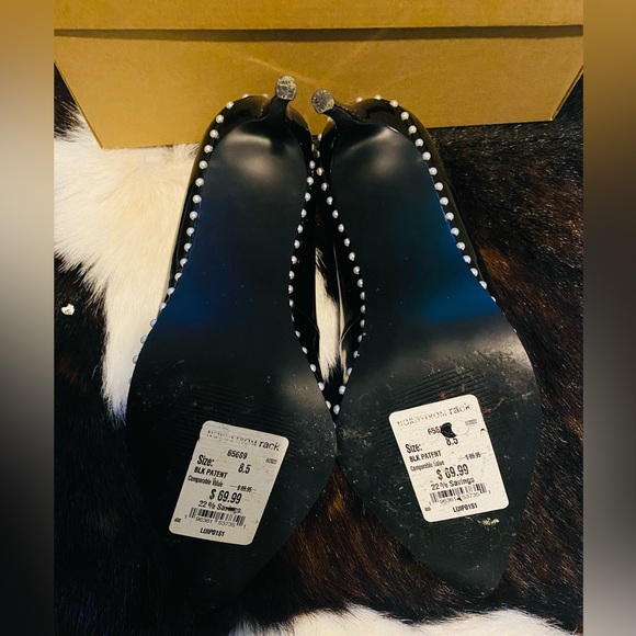 Steve Madden pump size 8.5. Wore one time like new! - Picture 4 of 9